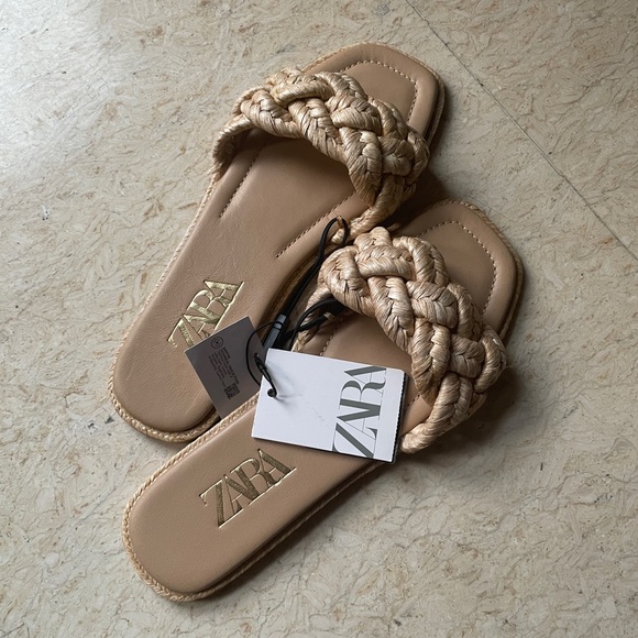 Zara FLAT WOVEN RAFFIA SANDALS - Picture 13 of 13